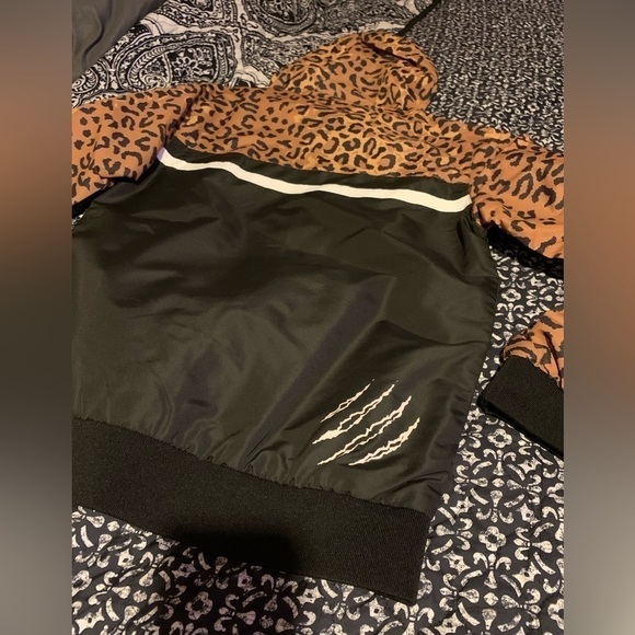 NWT Born Famous streetwear brand windbreaker jacket. Kids 14-16 - Picture 5 of 6